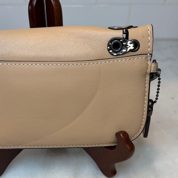 Coach Wristlet Bag Purse Clutch Leather Snakeskin Like New Link Detail Like New! - Picture 7 of 16